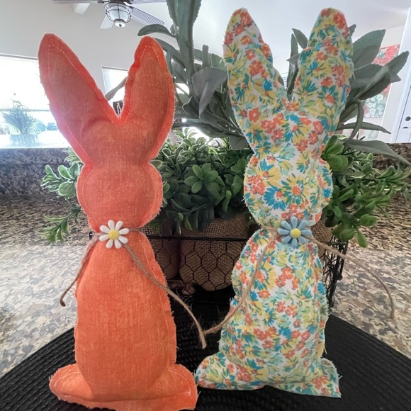 Farmhouse Primitive Bunnies Hand Crafted New - Picture 3 of 3